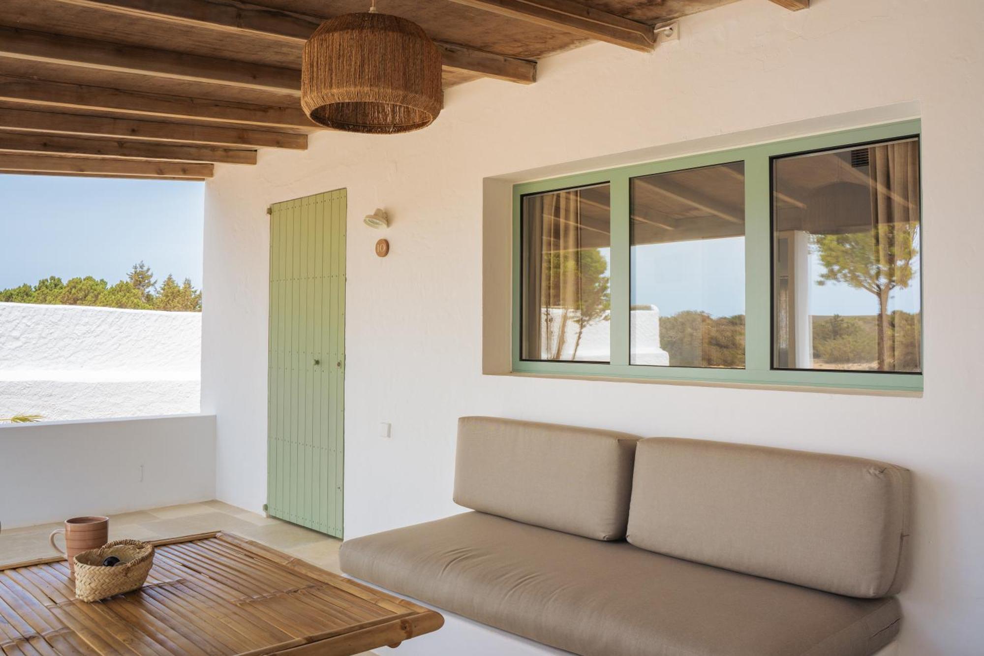 Apartamentos Punta Rasa Кала Саона Екстериор снимка